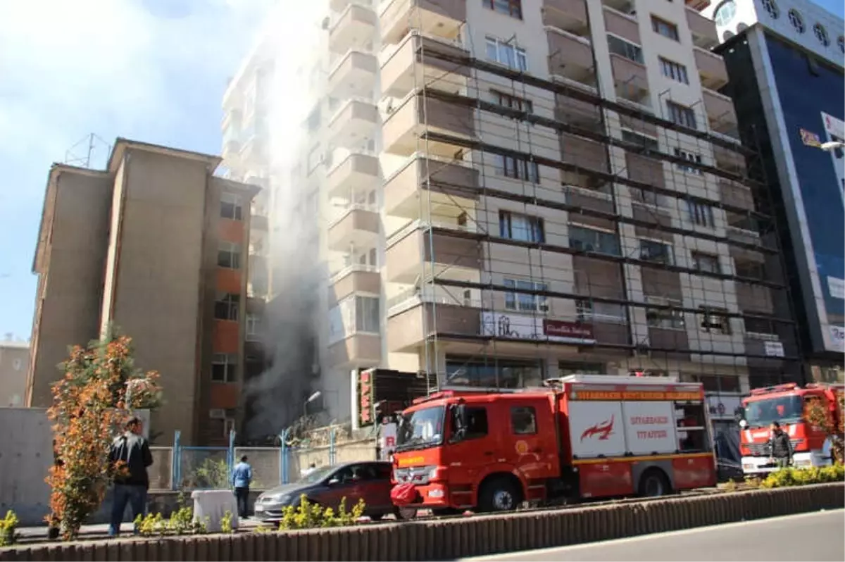 İş Yerleri Yanan Çalışanlar Gözyaşlarını Tutamadı