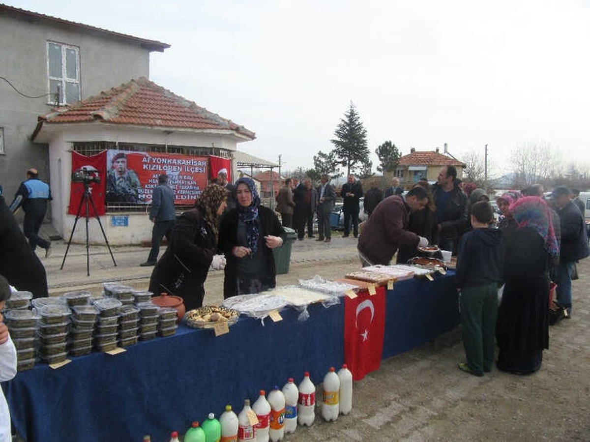 Kızılören\'de Mehmetçiğe Destek Kermesi