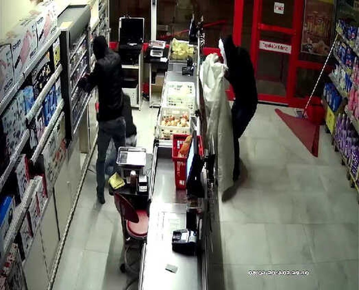 Mersin\'de 4 Hırsız Kamera Görüntülerinden Belirlenerek Yakalandı