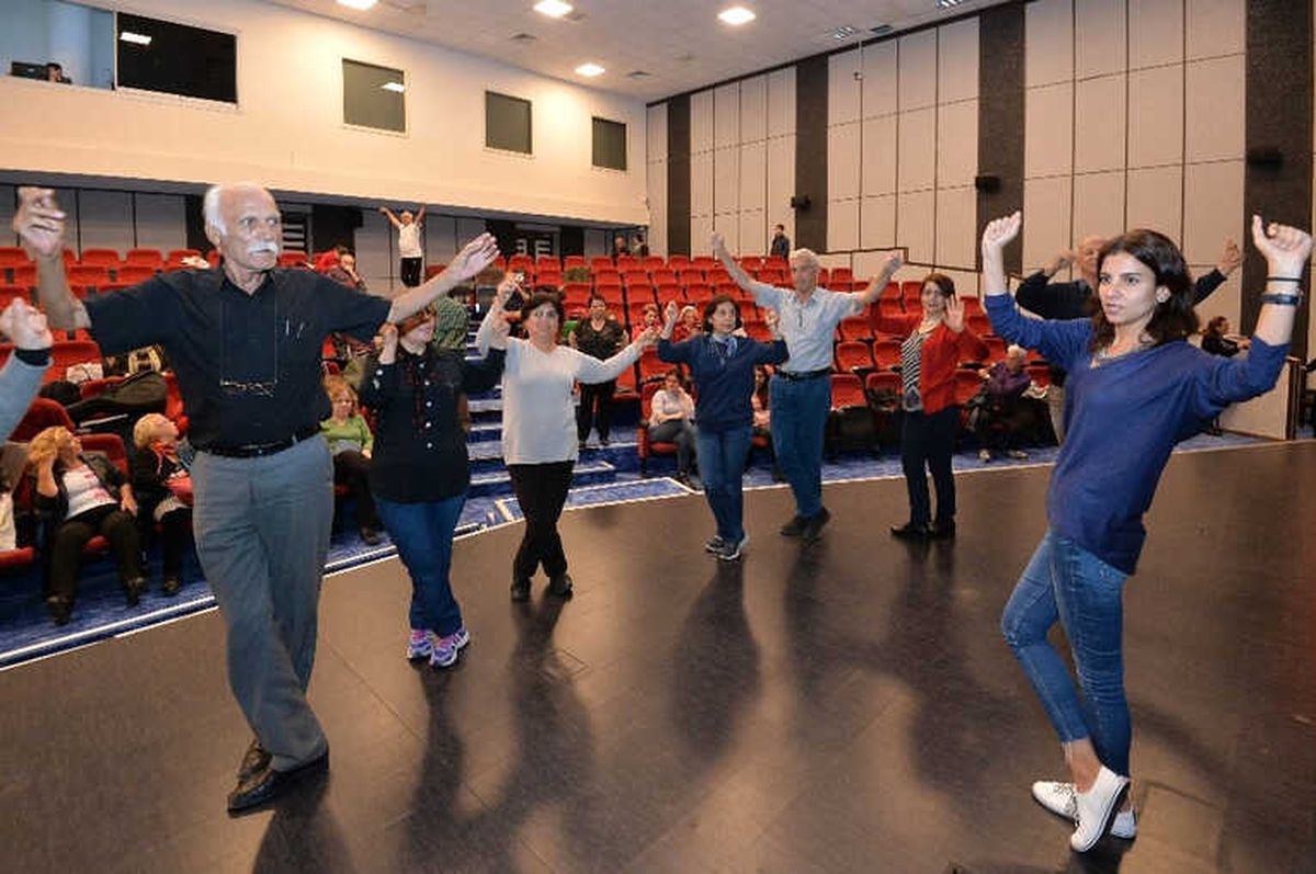 Muratpaşa\'da Yaşlılara Saygı Haftası Heyecanı