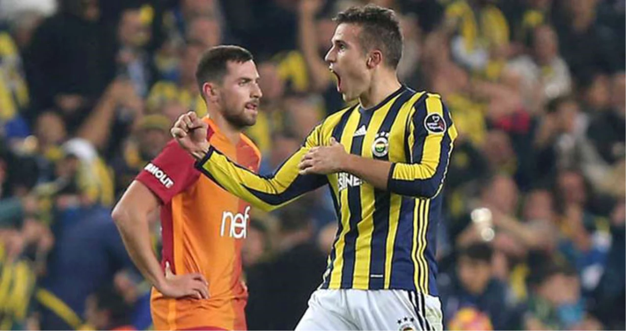 Robin van Persie, Derbi Öncesi Fenerbahçe\'ye Başarılar Diledi