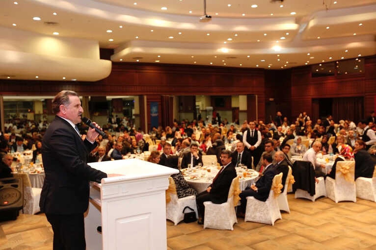 Şehit Aileleri ve Gaziler Yemekte Buluştu