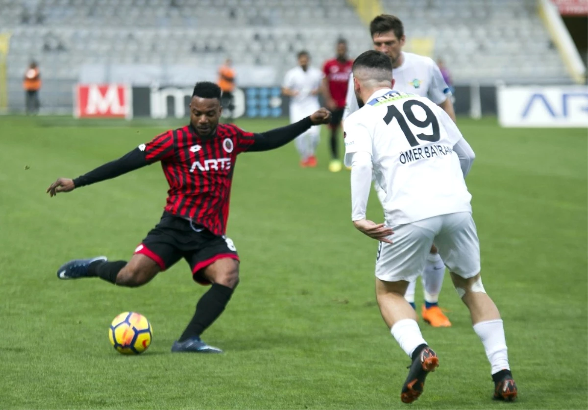 Spor Toto Süper Lig: Gençlerbirliği: 0 - Tm Akhisarspor: 1 (İlk Yarı)