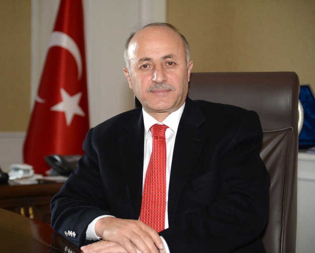Vali Azizoğlu: "Yaşlılara Gösterilen Önem, O Toplumun Uygarlık Göstergesi Olarak...