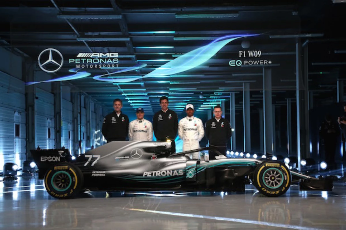 Mercedes-Amg F1 W09 Eq Power+ Gün Yüzüne Çıktı