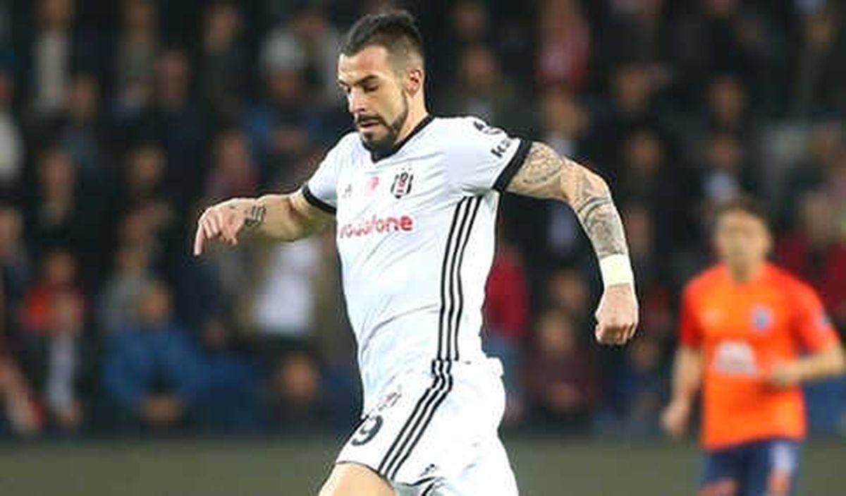 Negredo\'nun Elmacık Kemiğinde Kırık