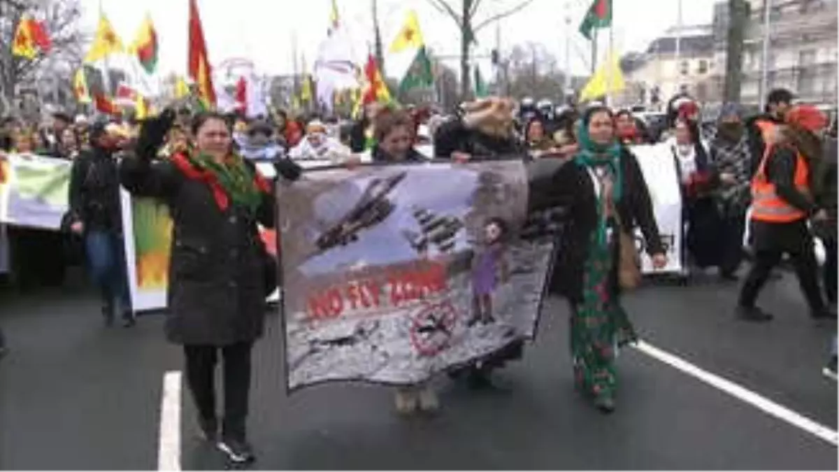 Nevruz Etkinliğinde Afrin Protestosu