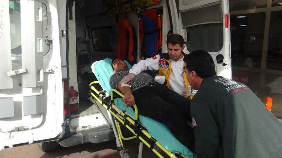 Motosiklet Sürücüsü, Paçasını Kurtarmaya Çalışırken Parmaklarını Kopardı