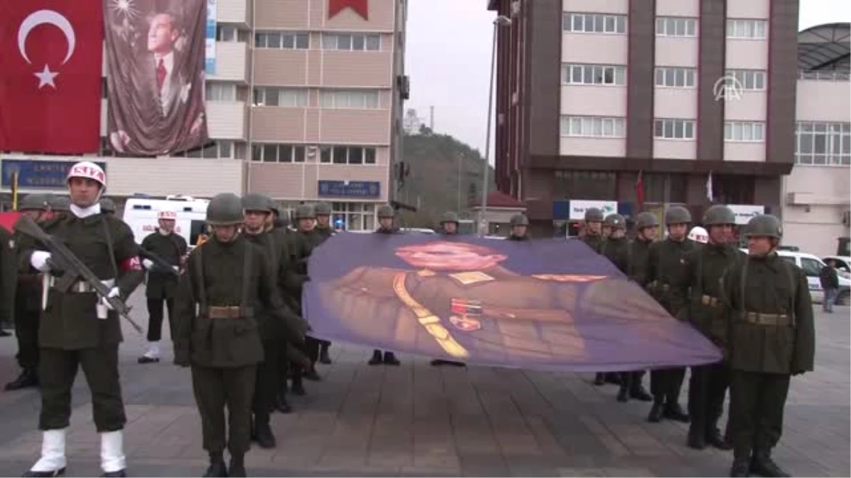 Şehitler Anısına Yürüyüş Düzenlendi