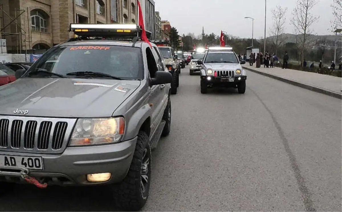 Stk\'lardan 18 Mart Çanakkale Zaferi Yürüyüşü