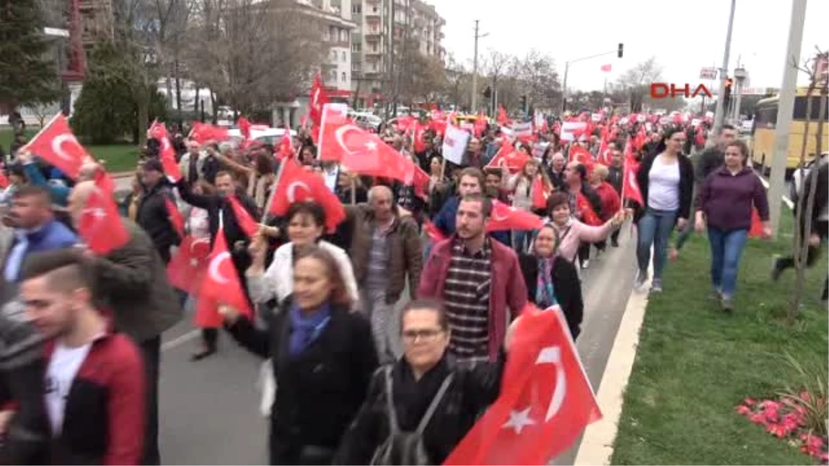 Tekirdağ\'da CHP\'den \'Şehitlere Saygı\' Yürüyüşü