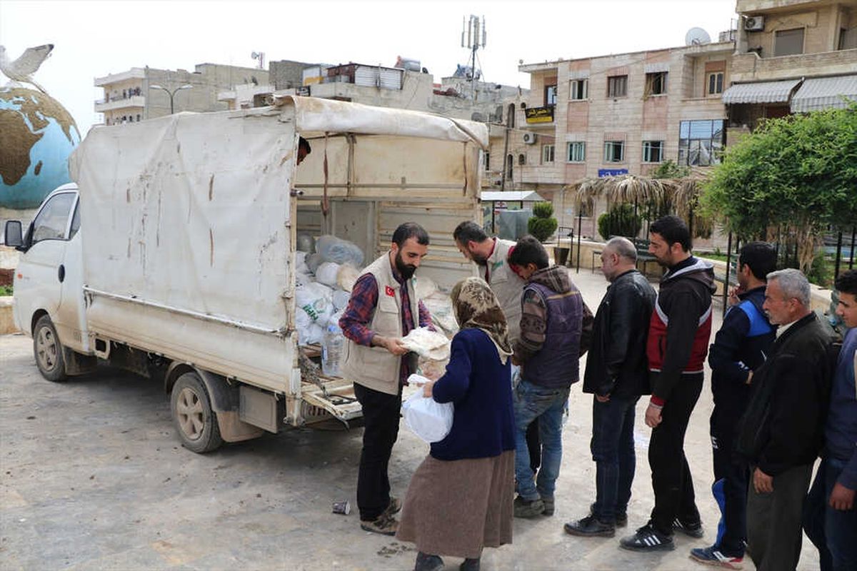 Afrin Merkezindeki Ailelere İnsani Yardım