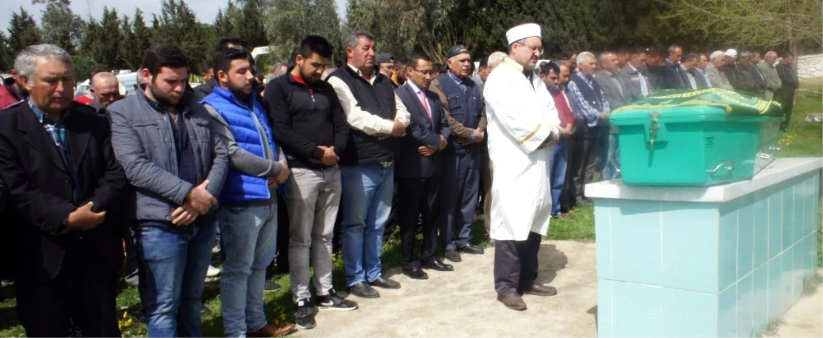 Anne-oğul Aynı Tabutta Son Yolculuğuna Uğurlandı