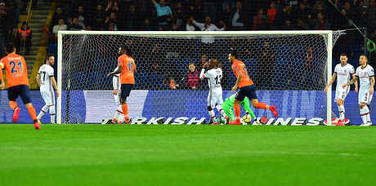 Başakşehir\'den Beşiktaş\'a Geçit Yok