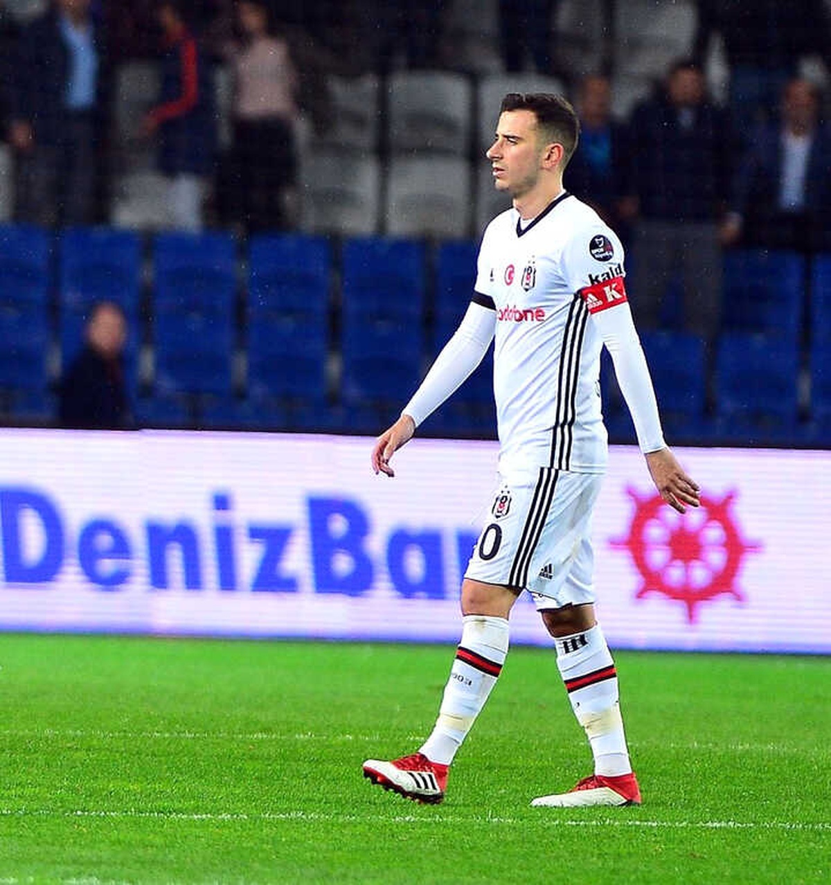 Beşiktaş\'tan Oğuzhan\'ın Sakatlığıyla İlgili Açıklama