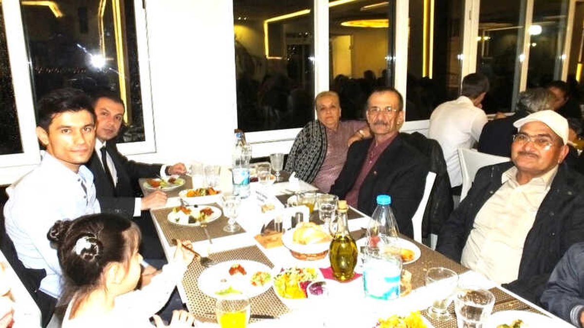 Burhaniye\'de Kaymakam Öner Şehit Ailelerini Yemekte Buluşturdu