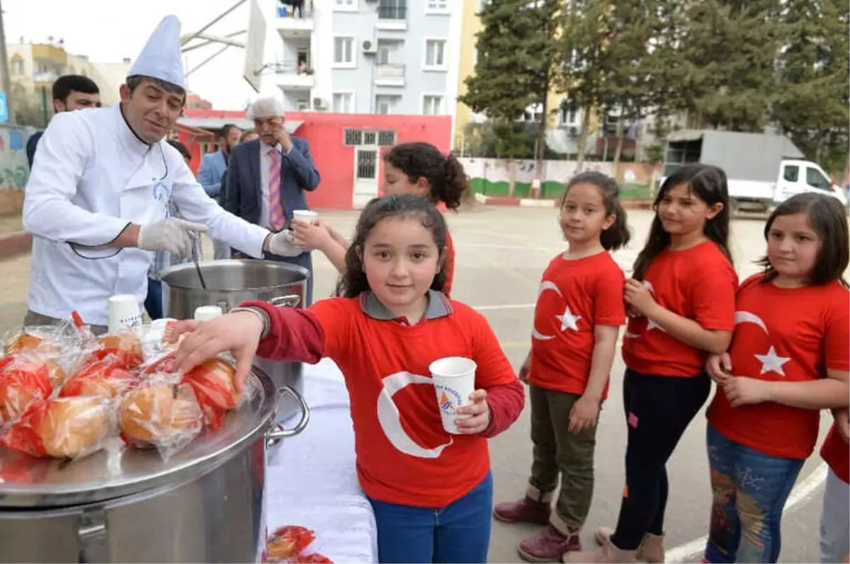 Çanakkale Ruhu İçin Hoşaf ve Ekmek