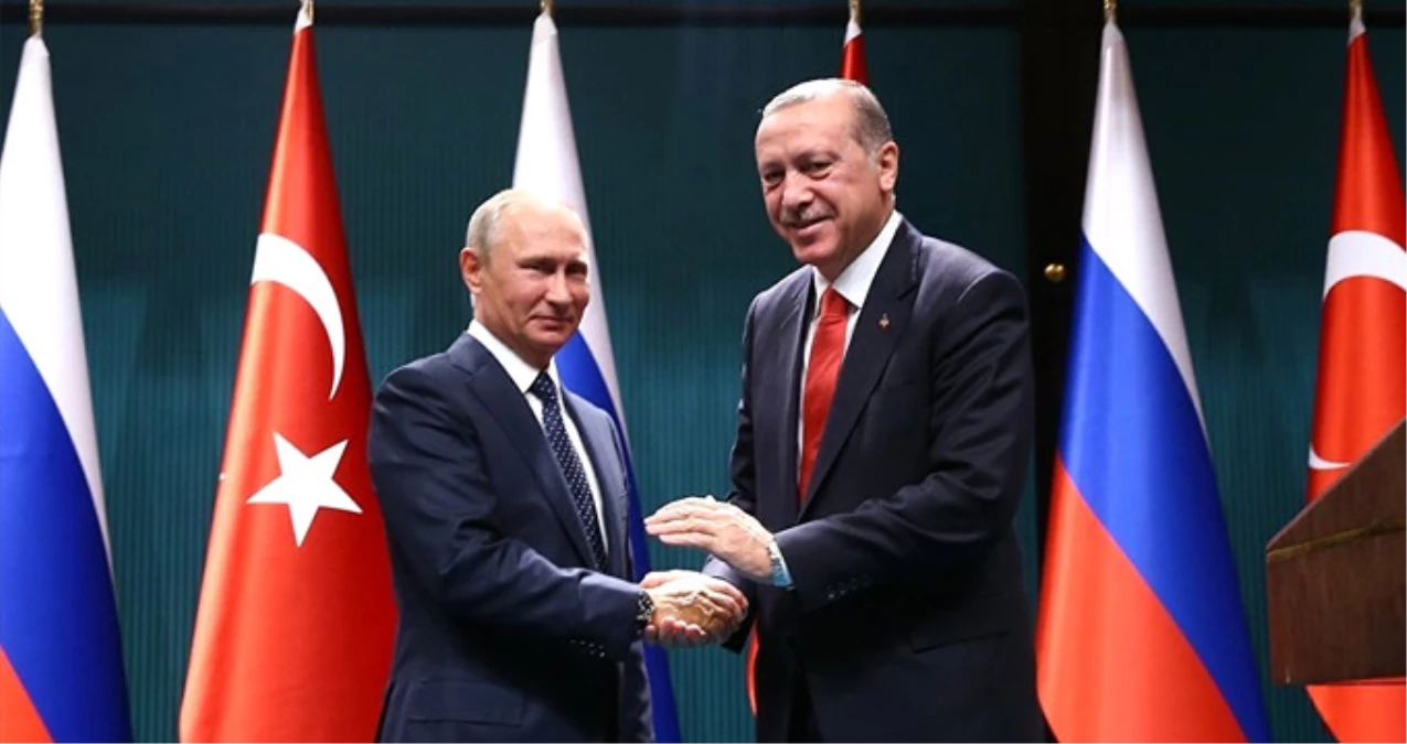 Erdoğan ve Putin, Türkiye\'de Yapılacak Suriye Zirvesini Görüştü