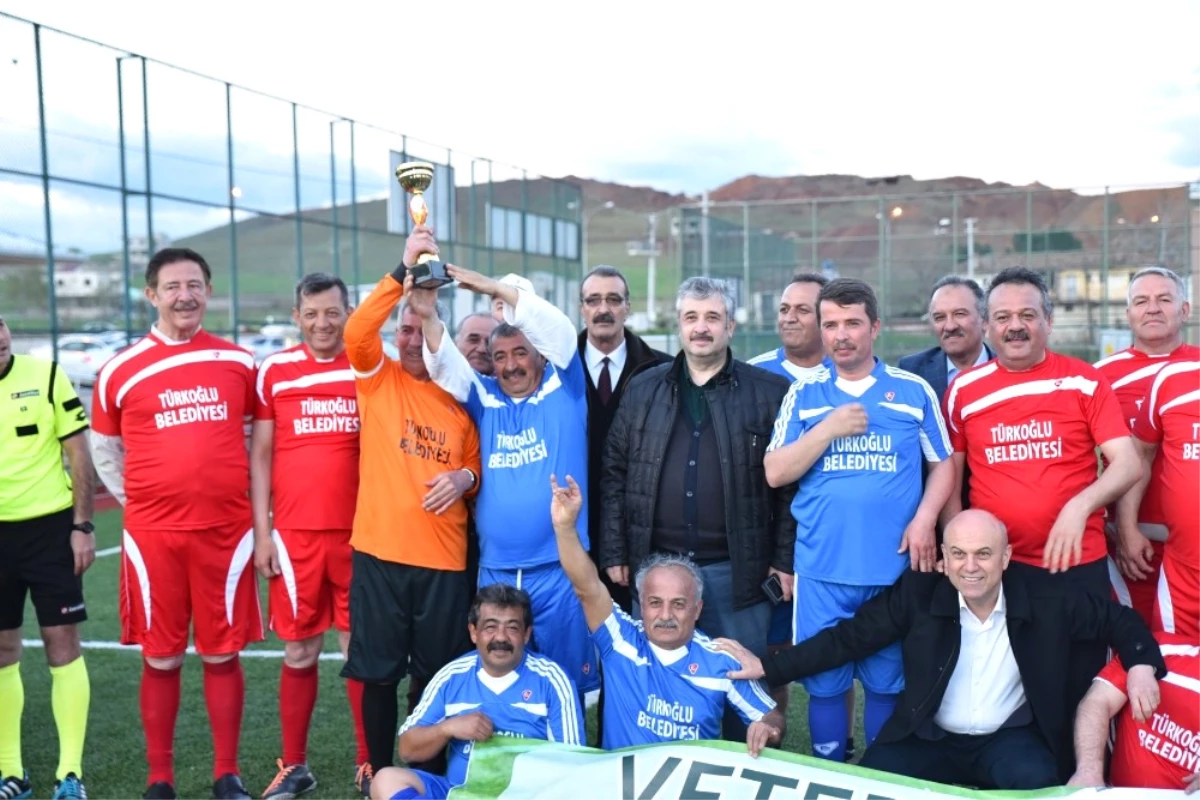 Emektarlar Futbolcular Yeşil Sahada