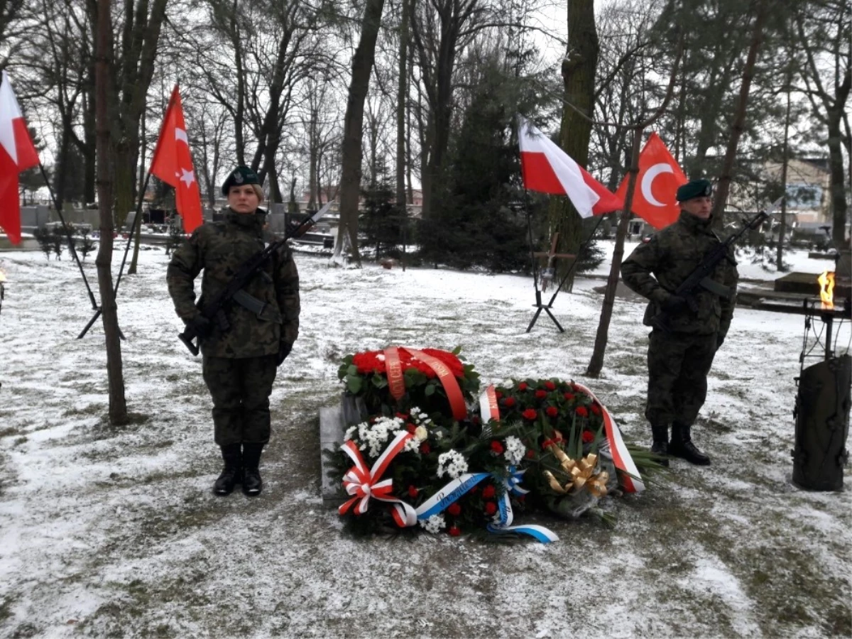 Galiçya Cephesi\'nde Şehit Düşen Türk Askerleri Polonya\'da Anıldı