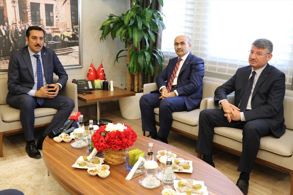 Gümrük ve Ticaret Bakanı Tüfenkci, Adana\'da