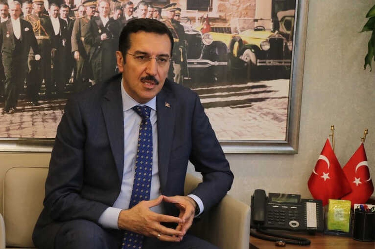 Gümrük ve Ticaret Bakanı Tüfenkci: "Suriyelilerin Ülkelerine Dönmelerinin Önünü Açacağız"