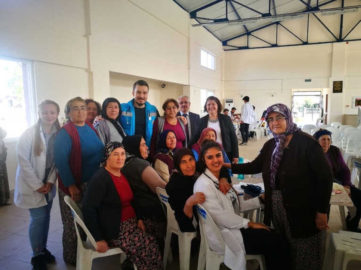 Kumluca\'da Yaşlılar Evlerinde Ziyaret Edildi