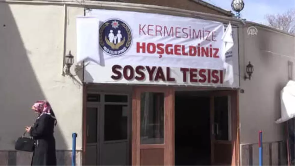 Polis Eşlerinden Şehit Çocukları İçin Kermes