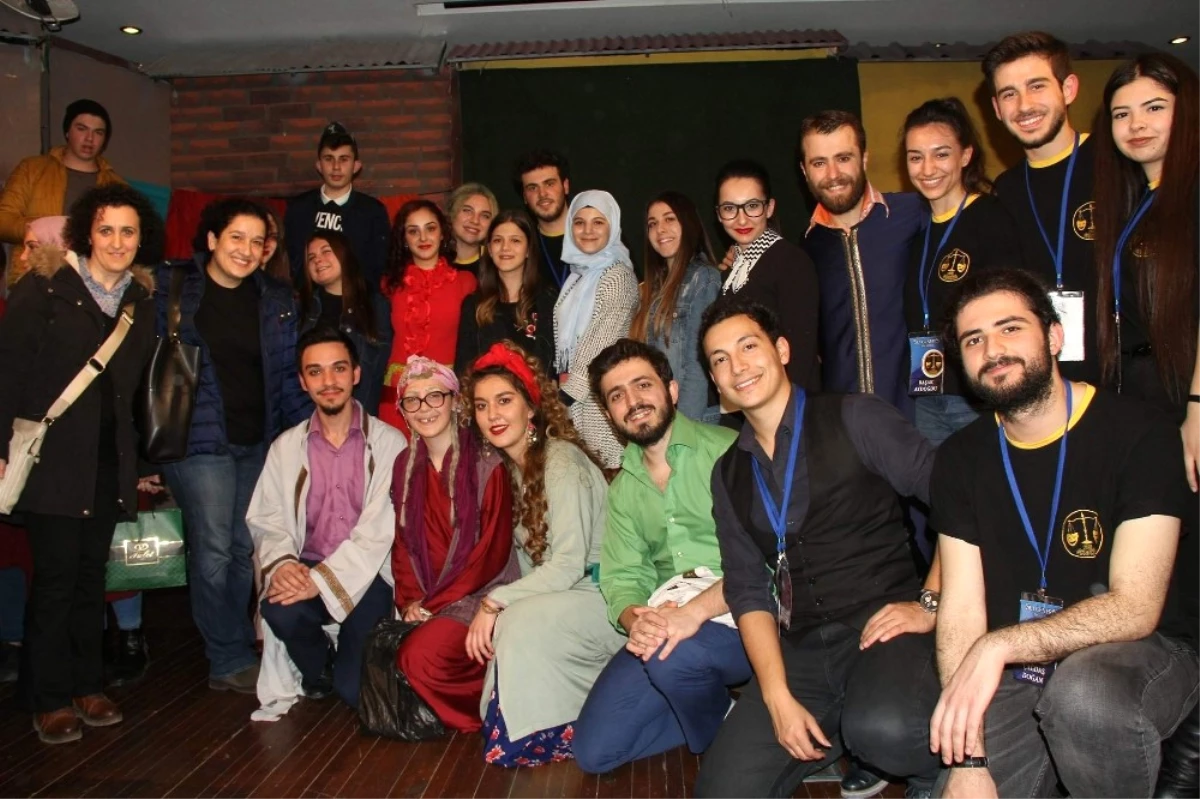 Sui Generis Tiyatro, Trabzon\'da Tam Not Aldı