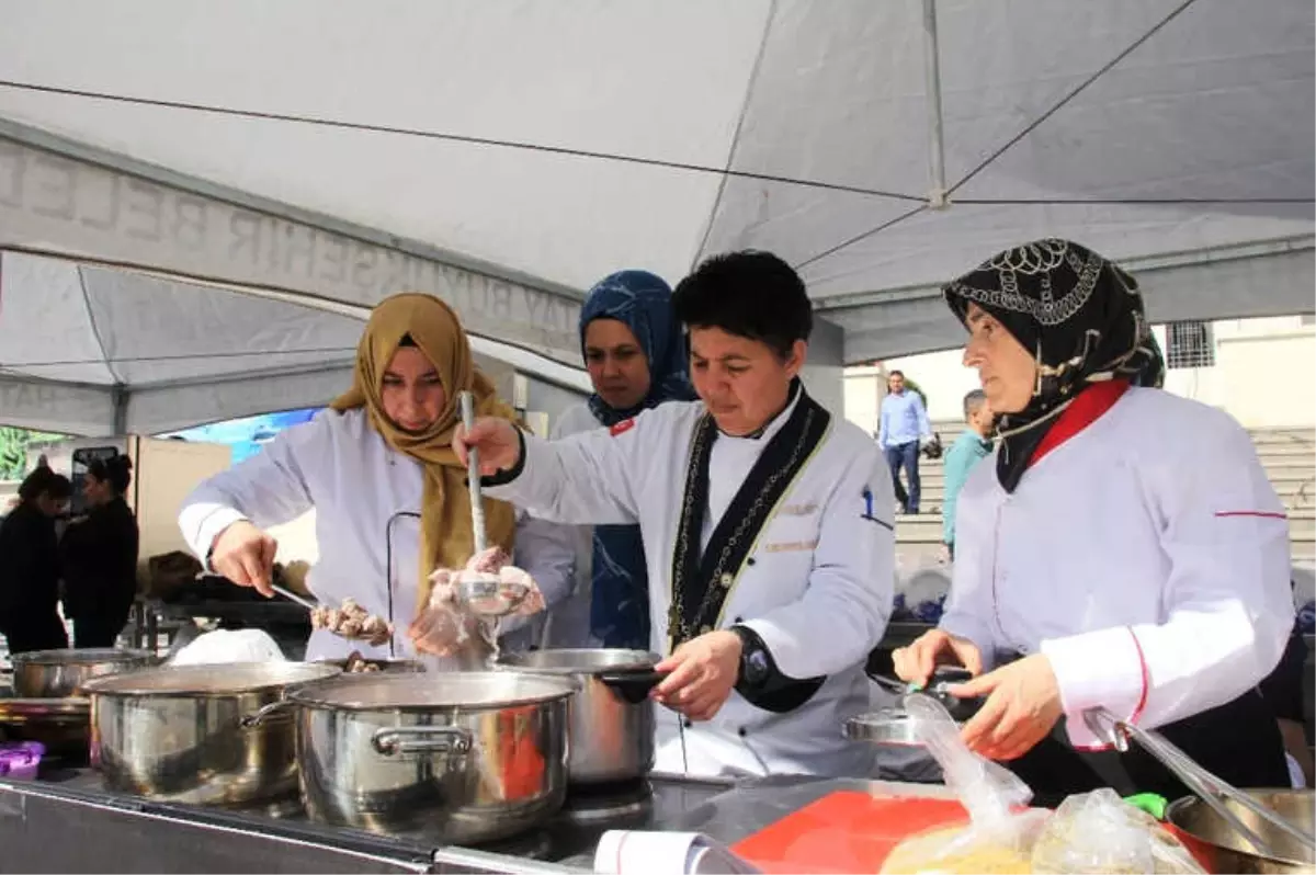 Ünlü Restoran Şefleri Marifetlerini Sergiledi