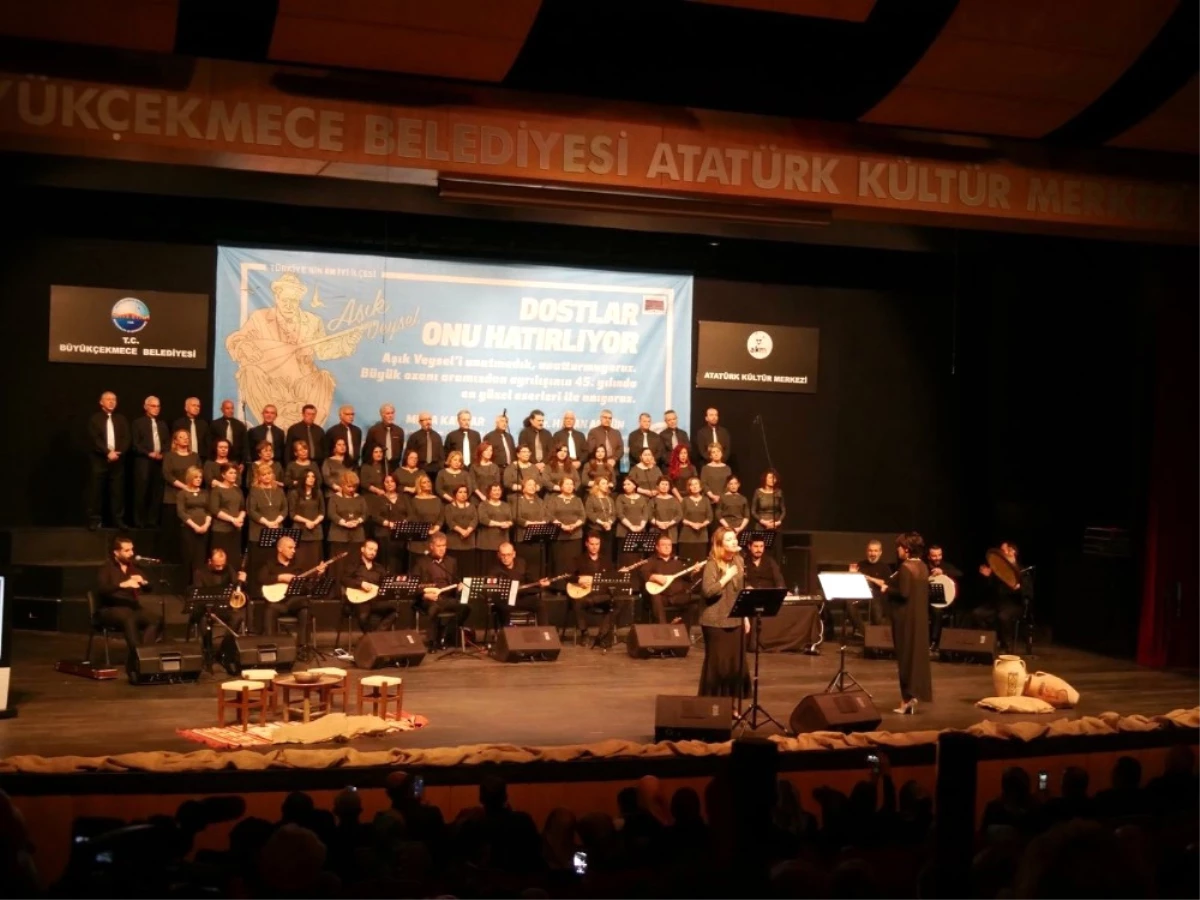 Aşık Veysel\'in Torunu Çiğdem Özer: " Dedem İlk Şiirini Mustafa Kemal Atatürk İçin Yazmıştır"