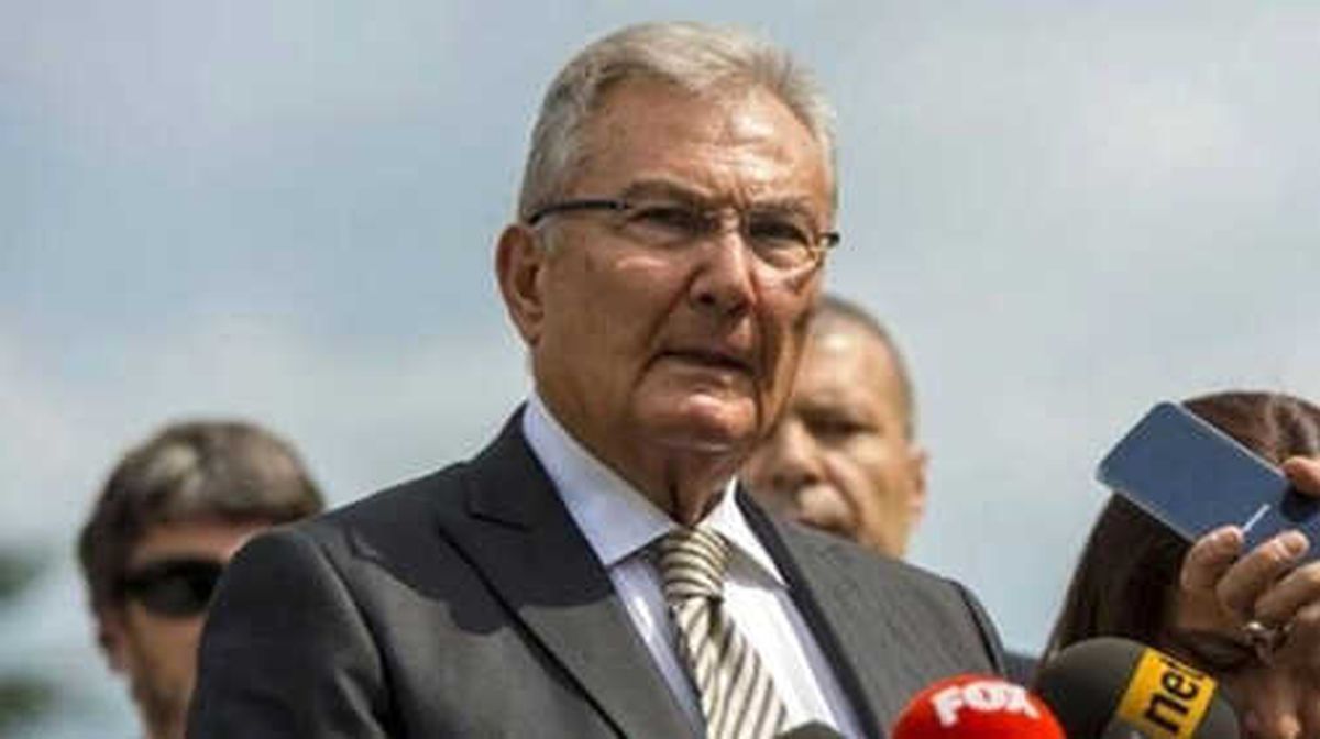 Deniz Baykal Türkiye\'ye Döndü