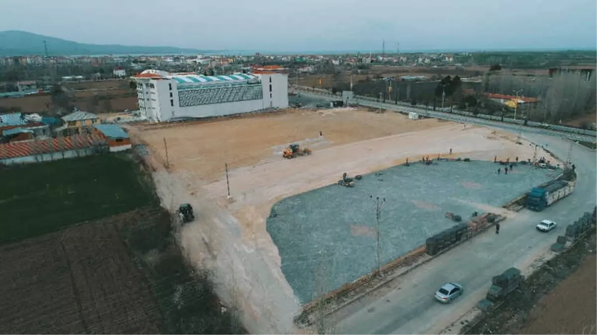 Beyşehir\'e Yeni Açık Otopark Alanı