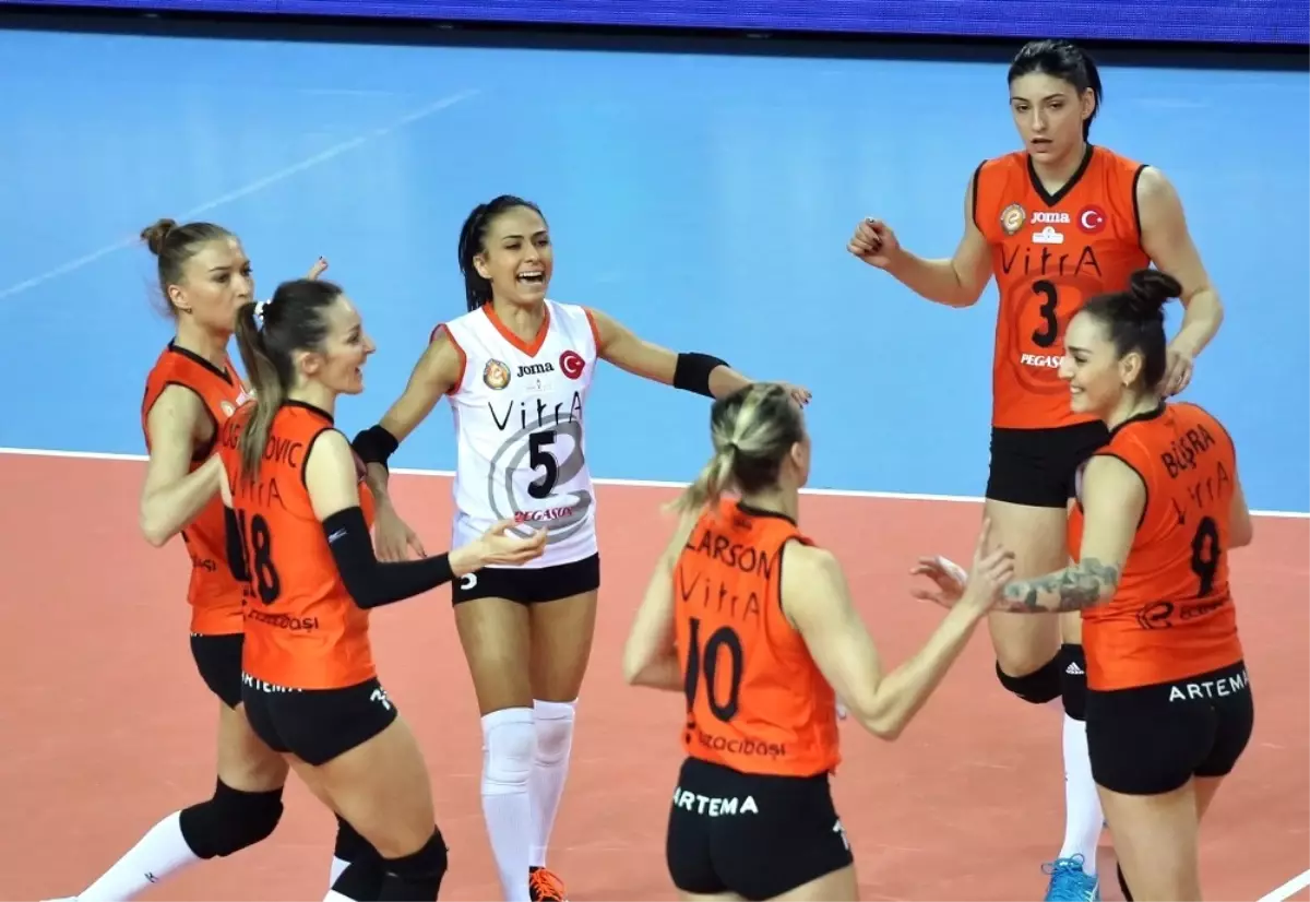 Cev Kadınlar Kupası: Eczacıbaşı Vitra: 3 - Palmberg Schwerin: 0