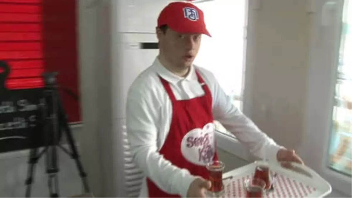 Down Sendromlu Çalışan Gençler Umut Veriyor