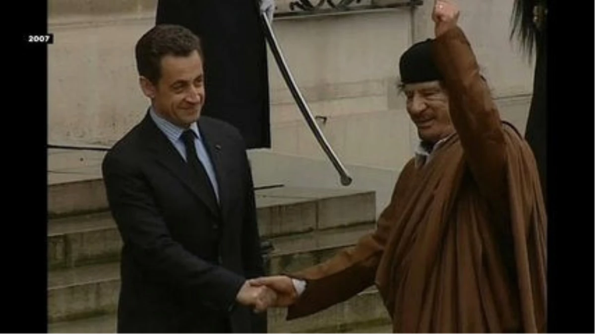 Eski Fransa Cumhurbaşkanı Sarkozy\'ye Yolsuzluk Gözaltısı