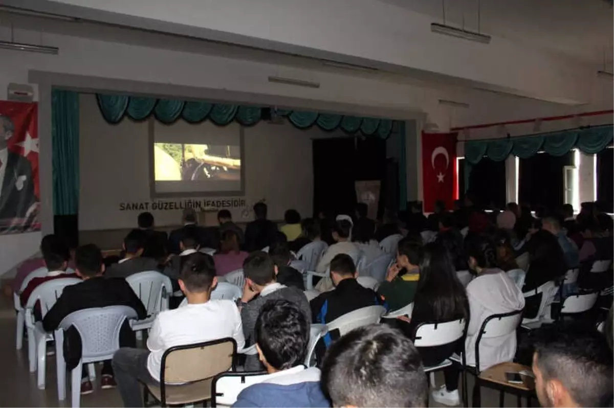 Kabadüz\'de Çanakkale Savaşı Konulu Sinema Etkinliği