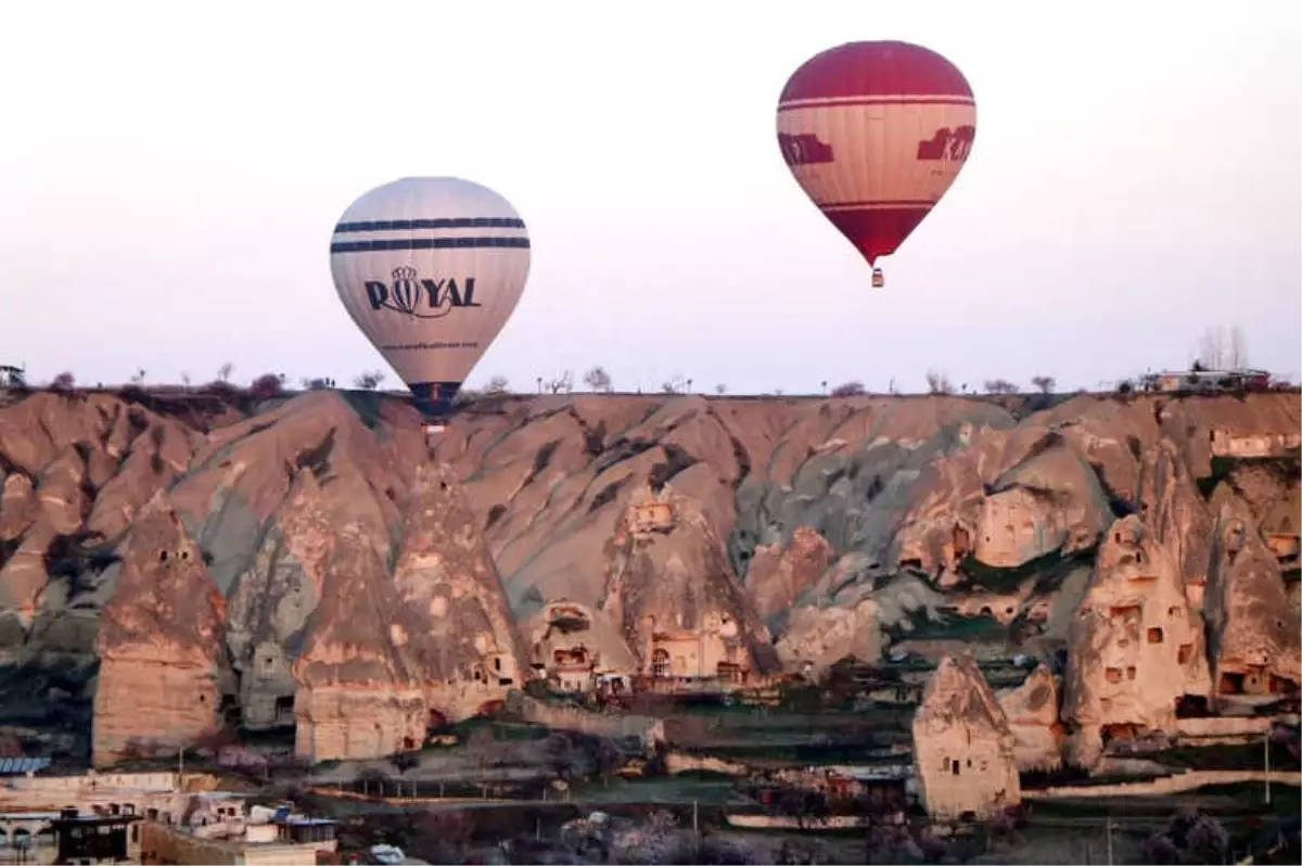 Kapadokya\'da Balon Uçuşları İptal Edildi