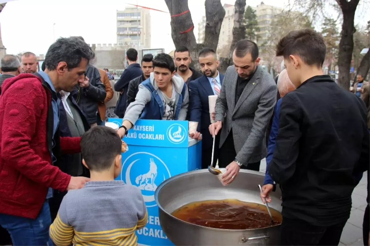 Ülkü Ocakları Hoşaf ve Yarım Ekmekle Çanakkale Şehitlerini Andı