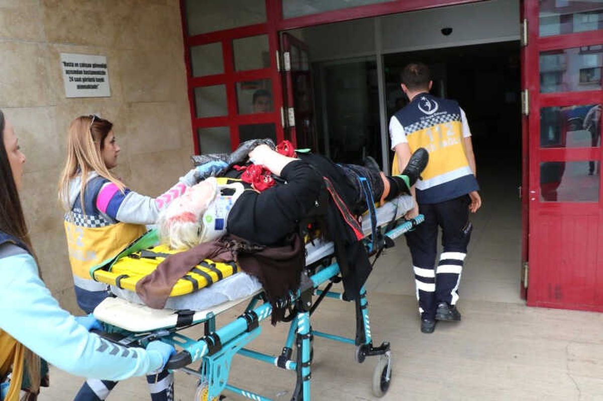 Yaşlı Kadına Dolmuş Çarptı