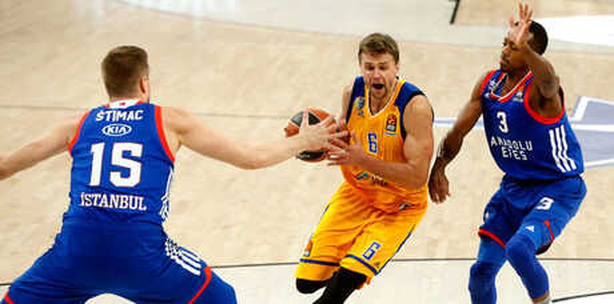 Anadolu Efes - Khimki: 73-85