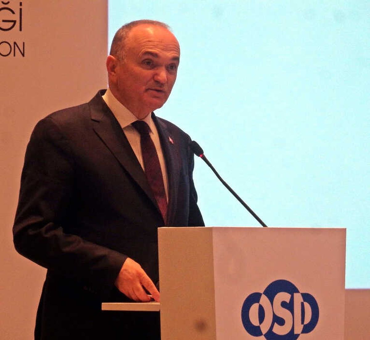 Bakan Faruk Özlü: "2017 Yılı İçin Yüzde 7,5 Oranında Bir Büyüme Bekliyorum"