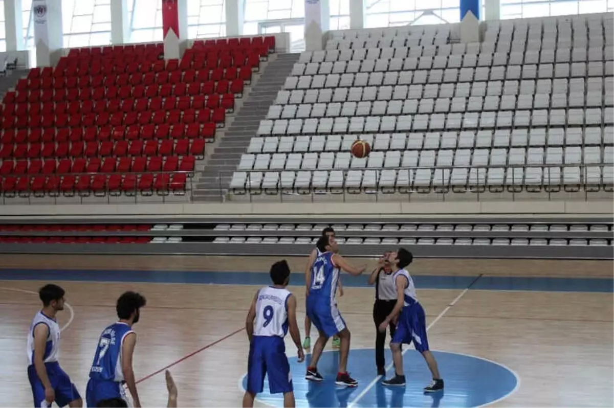 Basketbol Turnuvası Yapıldı