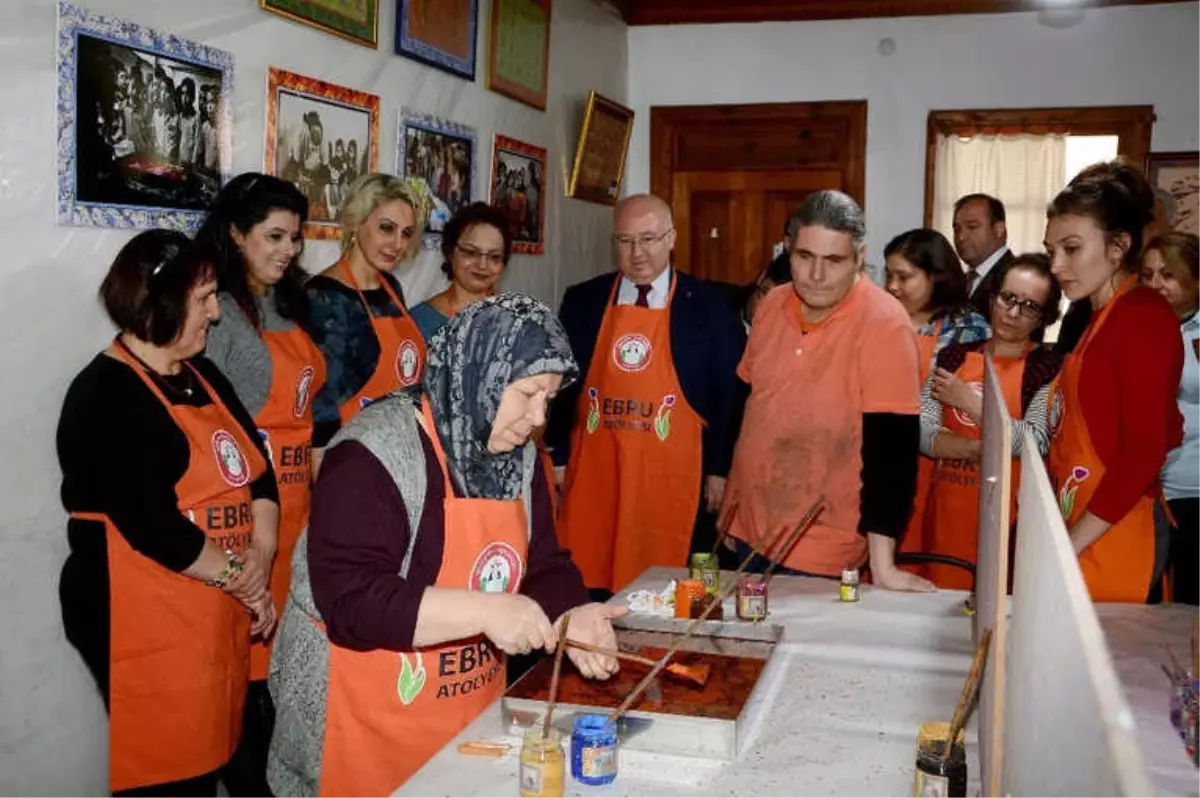 Kanseri Yendiler, Ebru Sanatı ile Yaşama Tutundular