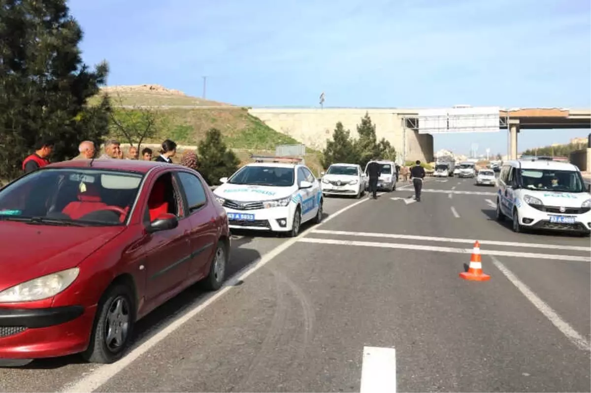 Şanlıurfa\'da Trafik Kazası: 2 Yaralı