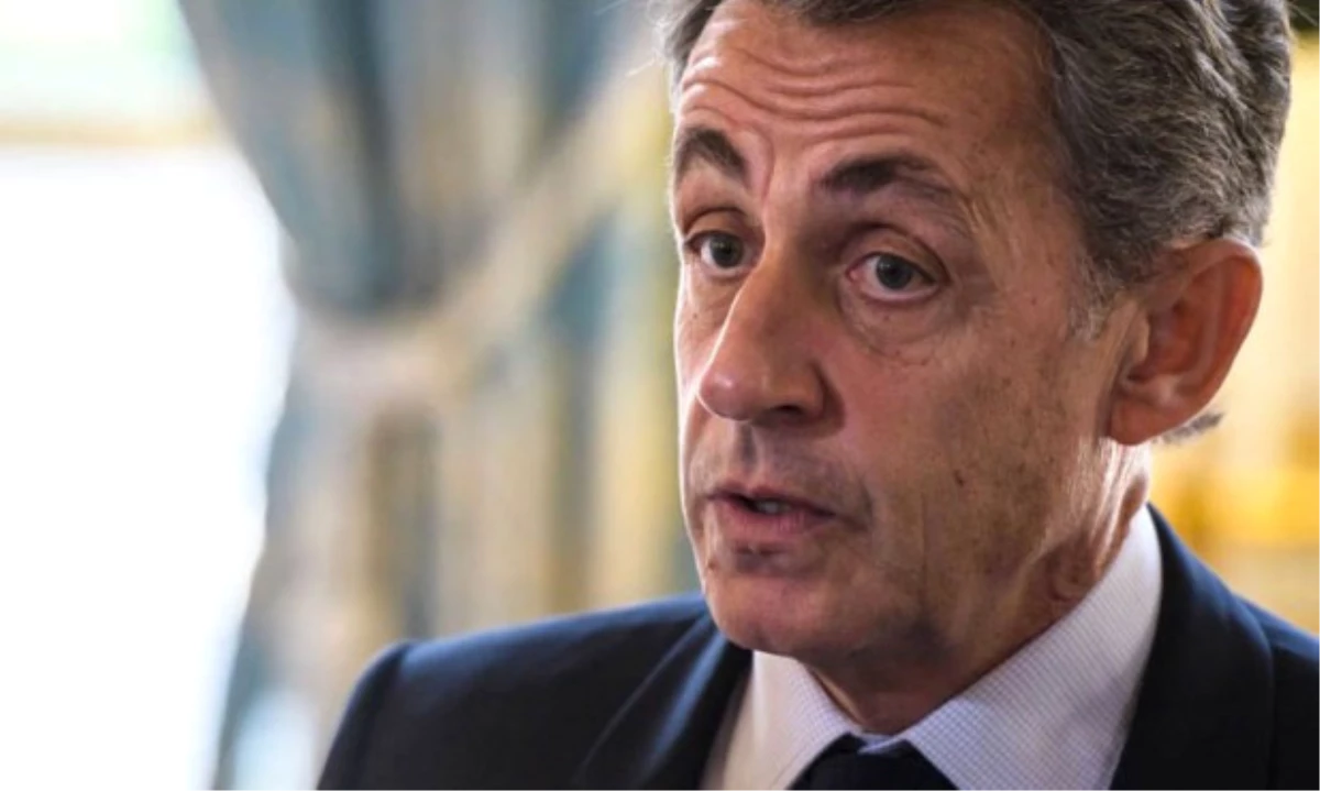 Sarkozy\'ye Gözaltı Molası