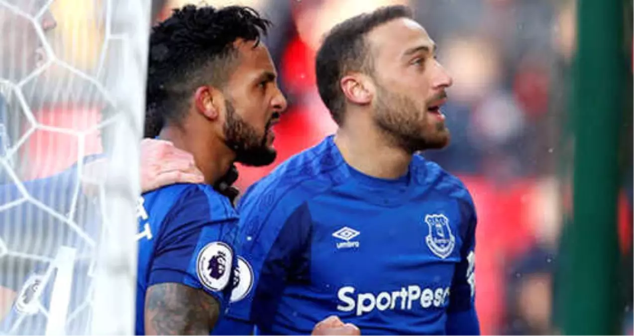 Yıldız Futbolcu Walcott, Cenk Tosun\'a Övgü Yağdırdı