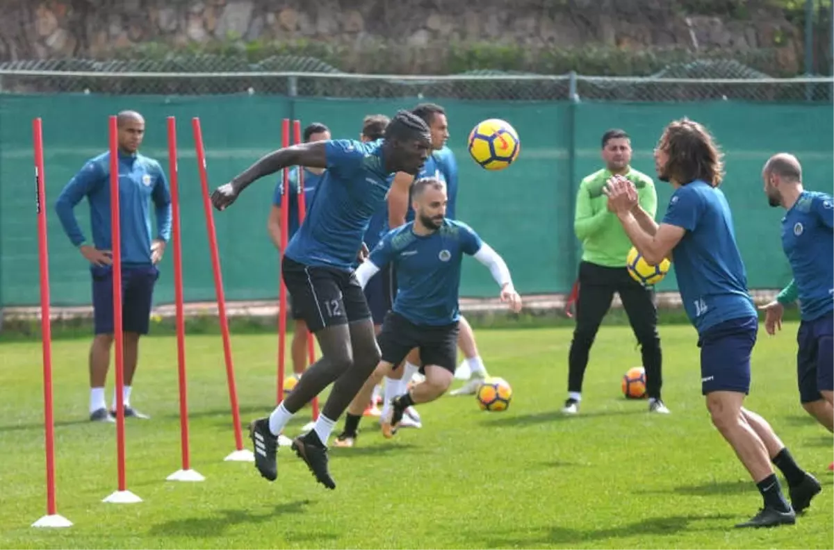 Aytemiz Alanyaspor\'da Beşiktaş Maçı Hazırlıkları Sürüyor