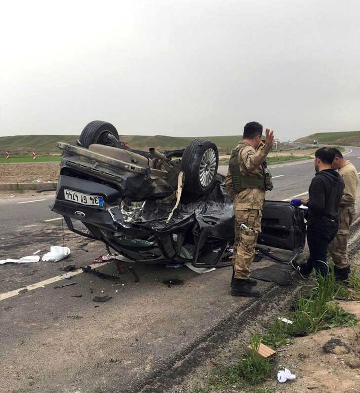 Batman\'da Virajı Alamayan Araç Takla Attı: 2 Ölü