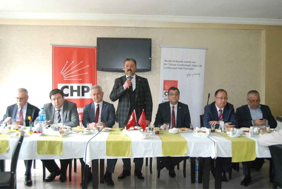 CHP Bayramiç İlçe Yönetimi, Muhtarlarla Kahvaltıda Buluştu